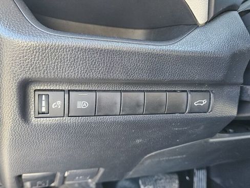 Used 2023 Toyota RAV4 XLE Premium image 31