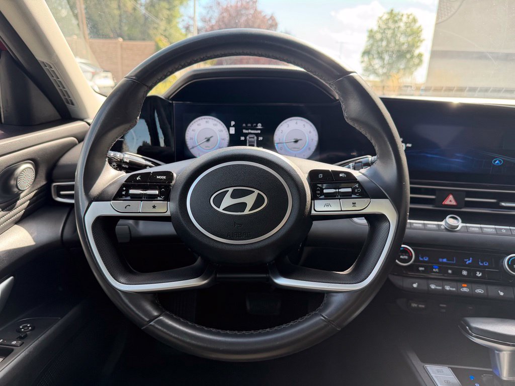 Used 2025 Hyundai Elantra SEL FWD image 9