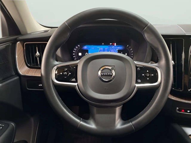 Used 2023 Volvo XC60 B5 Plus w/ Climate Package AWD/4WD image 13