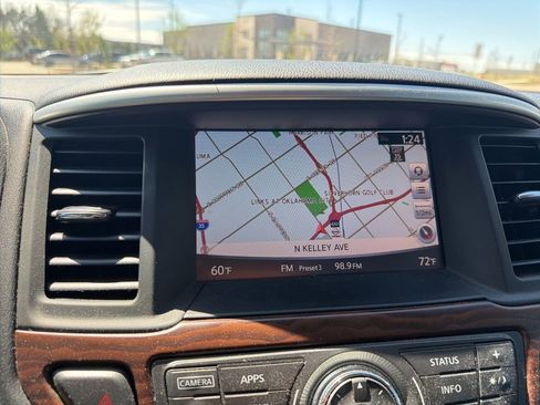 Used 2017 Nissan Pathfinder Platinum w/ Midnight Edition Package image 17