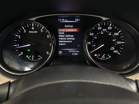 Used 2016 Nissan Rogue SV image 25