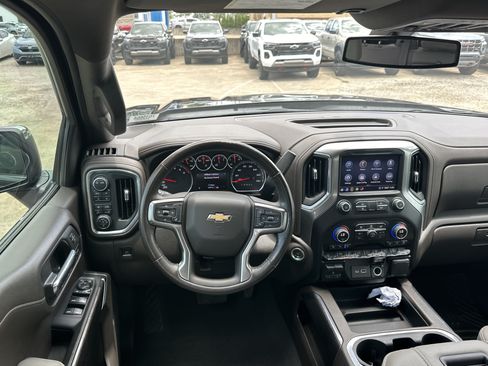 Certified 2021 Chevrolet Silverado 1500 LTZ w/ Z71 Off-Road Package AWD/4WD image 23