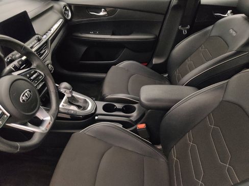 Used 2020 Kia Forte GT-Line image 17