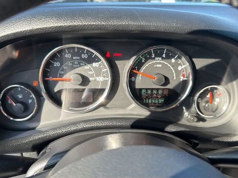 Used 2017 Jeep Wrangler Unlimited Sport w/ Quick Order Package 24S AWD/4WD image 16