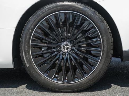 Used 2024 Mercedes-Benz CLE 300 4MATIC Coupe image 18
