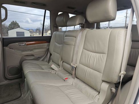 Used 2004 Lexus GX 470 image 27
