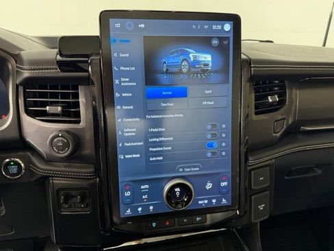 Used 2023 Ford F150 Lightning Platinum AWD/4WD image 35