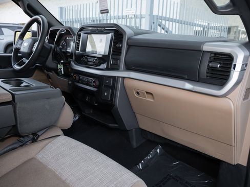 Used 2023 Ford F150 XLT image 40