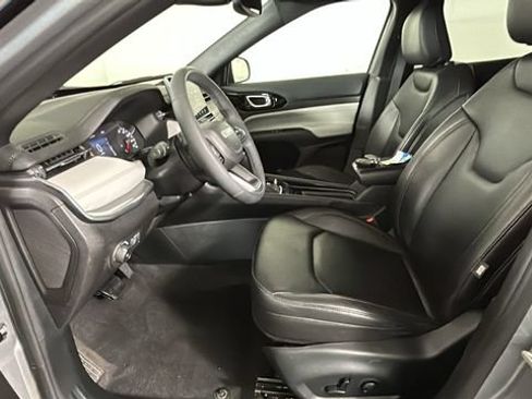 Used 2024 Jeep Compass Limited AWD/4WD image 11
