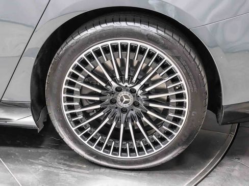 Certified 2024 Mercedes-Benz EQS 580 4MATIC Sedan image 9