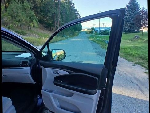 Used 2016 Honda Pilot LX image 11