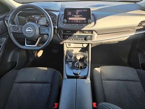 Used 2024 Nissan Rogue SV image 26