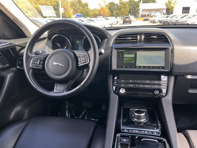 Used 2020 Jaguar F-PACE Premium AWD/4WD image 17