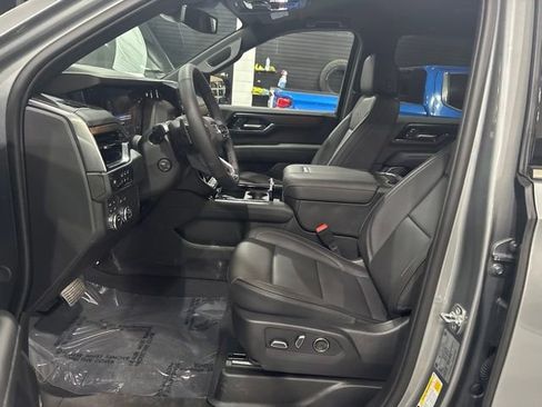 Used 2026 GMC Yukon Denali AWD/4WD image 11