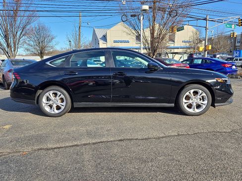 Certified 2025 Honda Accord LX image 7