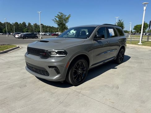 Used 2024 Dodge Durango GT AWD/4WD image 3