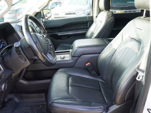 Used 2018 Ford Expedition Max Platinum AWD/4WD image 4