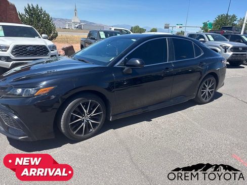 Used 2021 Toyota Camry SE FWD image 17