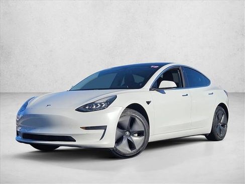Used 2019 Tesla Model 3 Standard Range image 1