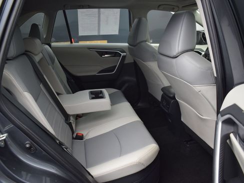 Used 2025 Toyota RAV4 XLE Premium AWD/4WD image 11