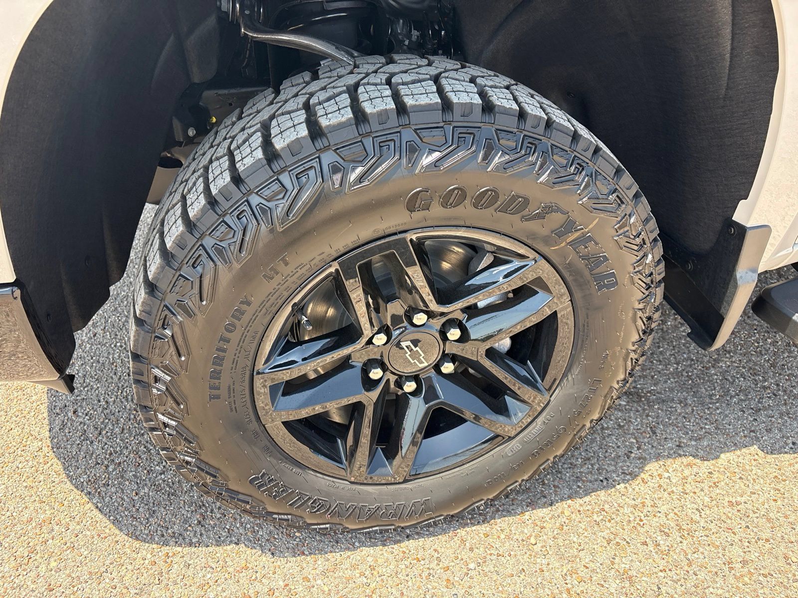 New 2026 Chevrolet Silverado 1500 Custom Trail Boss w/ LPO, Dark Essentials Package AWD/4WD image 29
