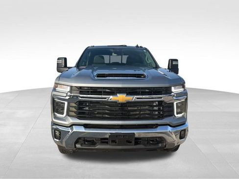 Used 2024 Chevrolet Silverado 3500 LT w/ All Star Edition AWD/4WD image 3