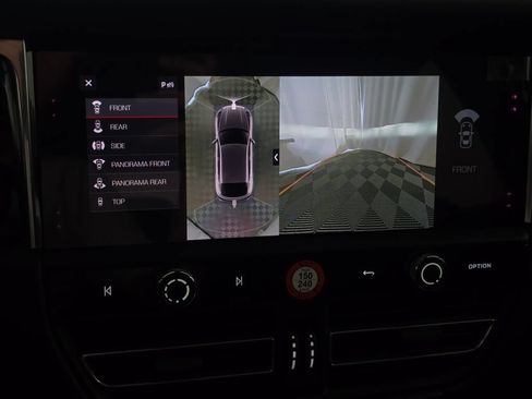 Certified 2026 Porsche Macan Turbo AWD/4WD image 43