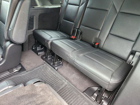 Certified 2024 Cadillac Escalade ESV Luxury RWD image 14