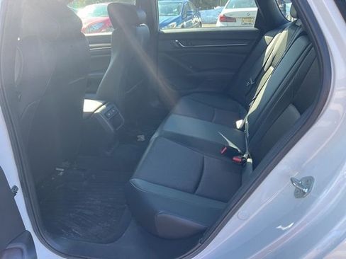 Used 2022 Honda Accord Sport image 8