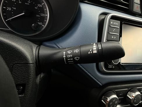 Used 2025 Nissan Versa SV image 32