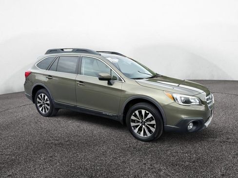 Used 2015 Subaru Outback 2.5i Limited AWD/4WD image 2