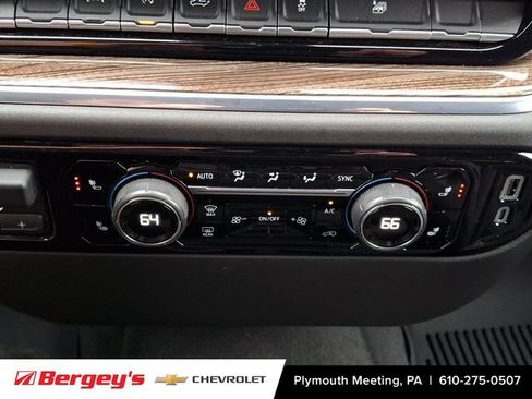 Certified 2023 Chevrolet Silverado 1500 RST AWD/4WD image 18