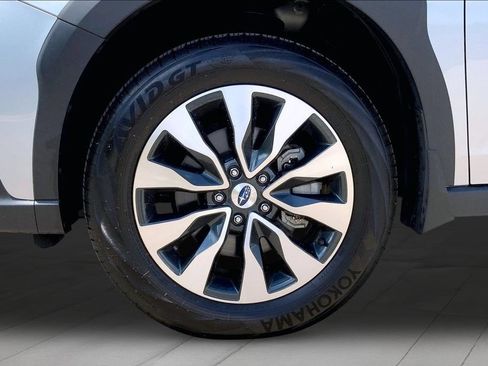 Used 2025 Subaru Outback Limited AWD/4WD image 33
