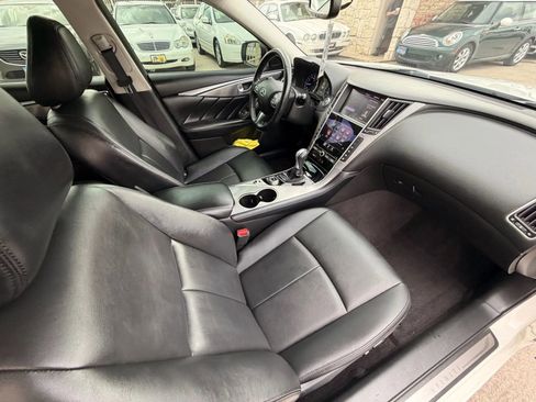 Used 2017 INFINITI Q50 2.0t w/ Moonroof Package image 31