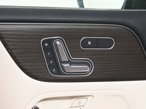 New 2026 Mercedes-Benz GLB 250 4MATIC image 25