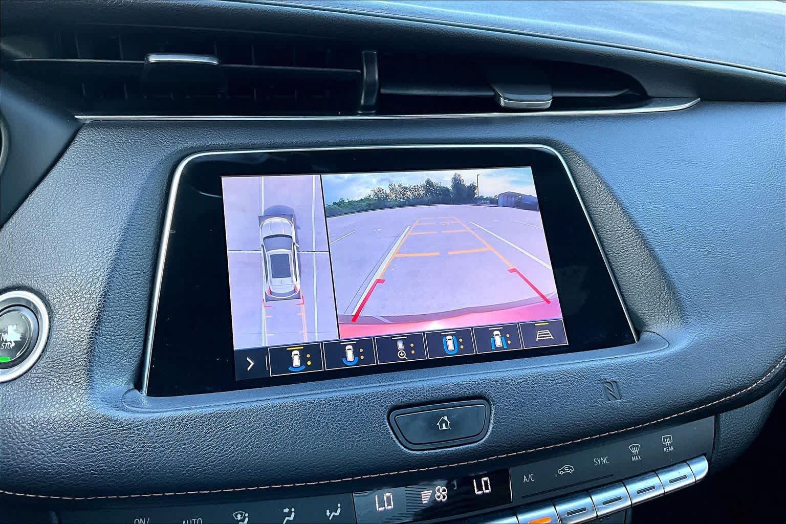 Used 2019 Cadillac XT4 Premium Luxury w/ Enhanced Visibility Package FWD image 27