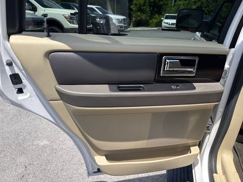 Used 2017 Lincoln Navigator Reserve AWD/4WD image 27