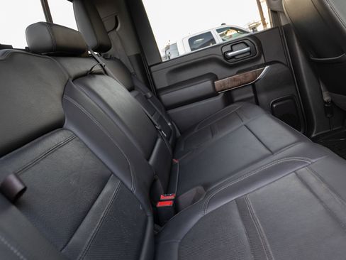 Used 2020 GMC Sierra 2500 Denali w/ Denali Ultimate Package image 16