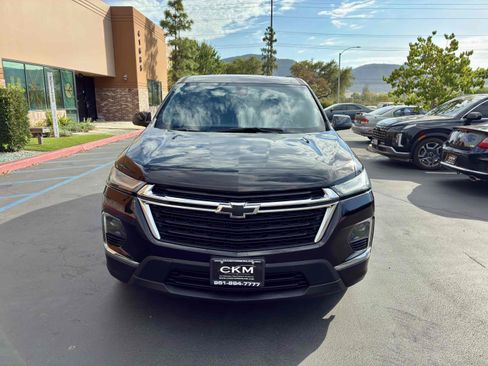 Used 2022 Chevrolet Traverse LS FWD image 5