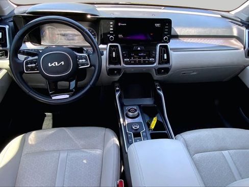 Used 2022 Kia Sorento S FWD image 15