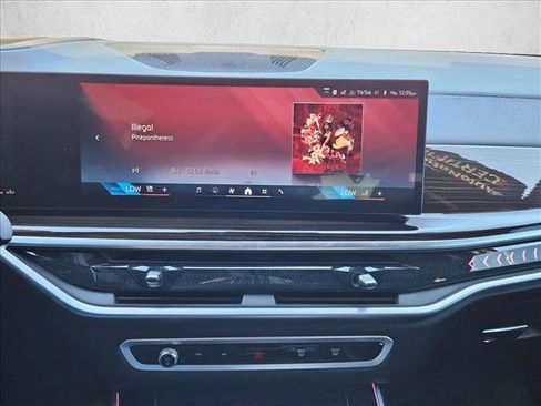 Used 2024 BMW X5 sDrive40i w/ Premium Package image 13