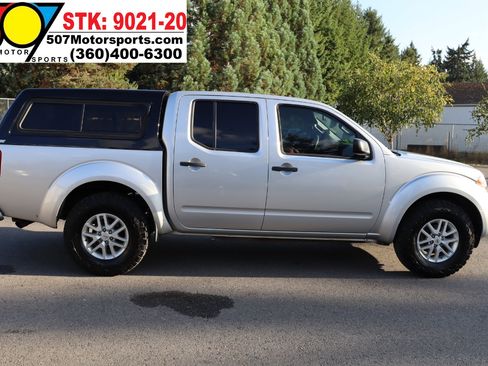 Used 2016 Nissan Frontier SV image 8