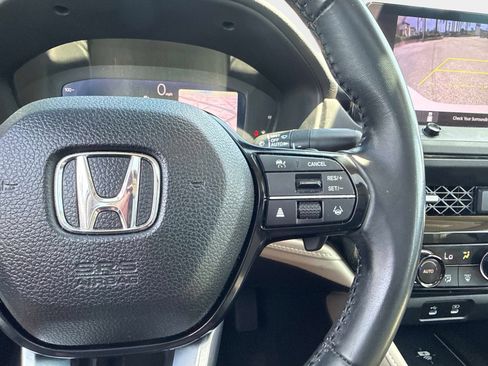 Used 2023 Honda Accord Touring image 24