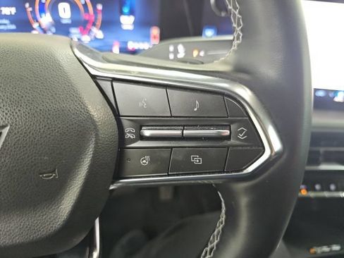 Used 2025 Chevrolet Traverse LT AWD/4WD image 11