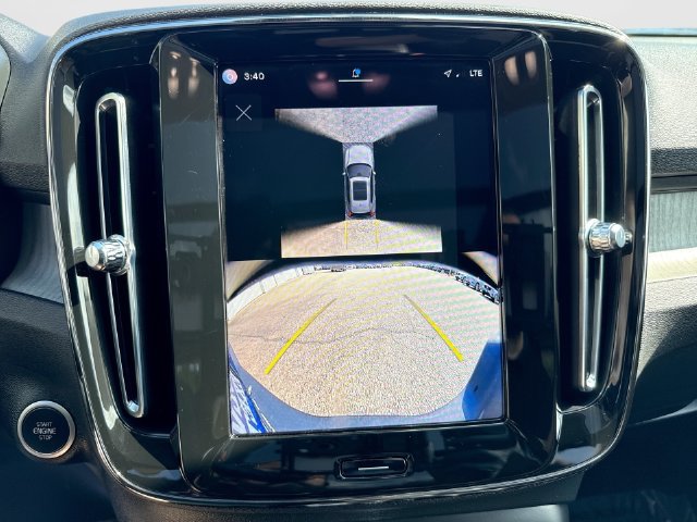 Certified 2024 Volvo XC40 B5 Plus w/ Protection Package Premier AWD/4WD image 28