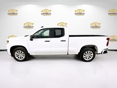 Used 2023 Chevrolet Silverado 1500 Custom image 4