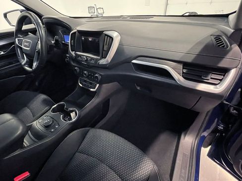 Used 2023 GMC Terrain SLE w/ Driver Convenience Package image 27