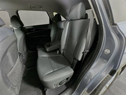 Used 2020 Kia Sorento LX w/ LX I4 Convenience Package image 28