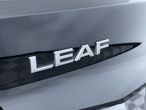 Certified 2025 Nissan Leaf S FWD image 21