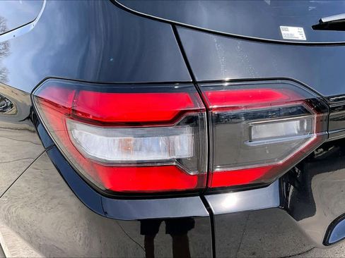 New 2026 Honda Pilot Touring image 14